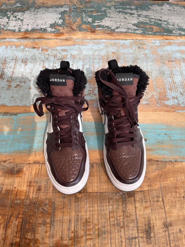NIKE AIR JORDAN Sneaker gefuttert 39