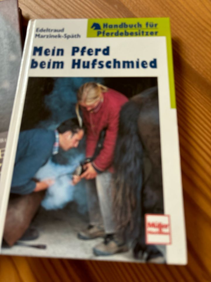 Hufschutz und Hufschmied Bücher 3 Stück Set in Unteregg