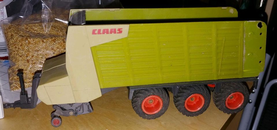 Siku Bergmann Anhänger Miststreuer Silowagen Häckselwagen Claas in Neuss