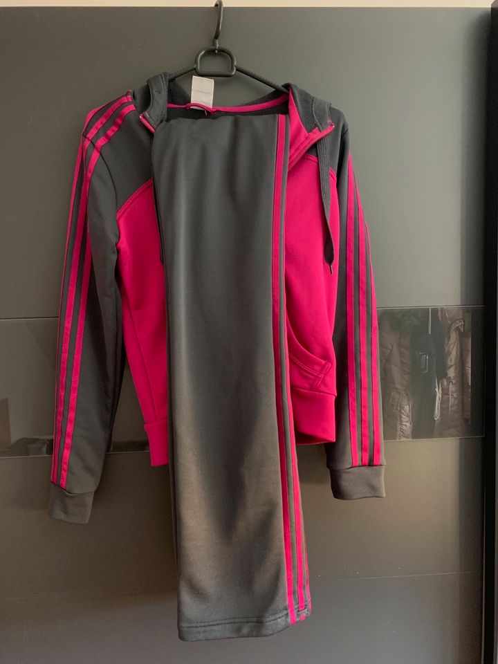 Original Adidas Trainingsanzug Jogger ungetragen wie neuGr.XS/34 in Kulmbach