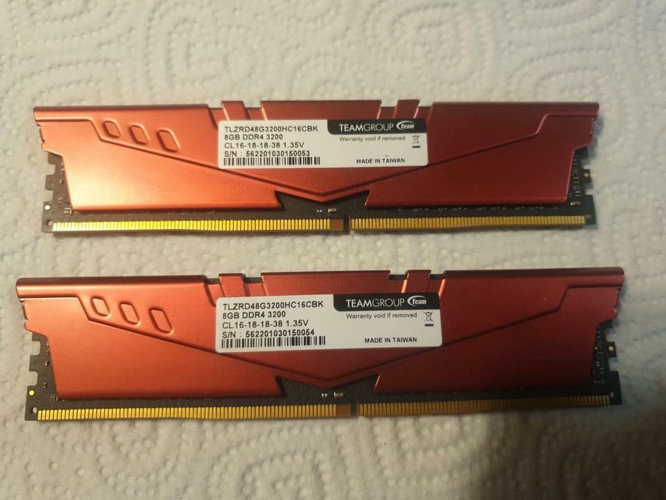 DDR4 16 GB T-Force 3200MHz in Kiel