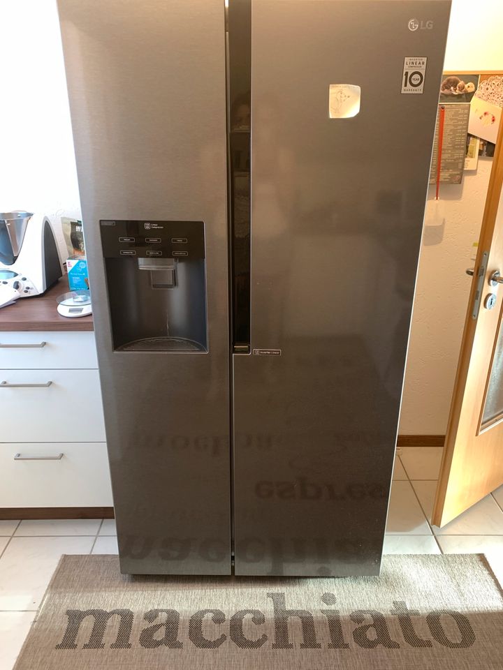 Kühlschrank LG - mit Eiswürfelmacher in Rosenheim