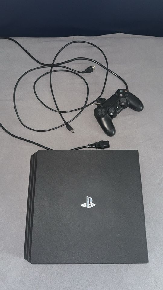 PlayStation 4 pro in Frankfurt am Main