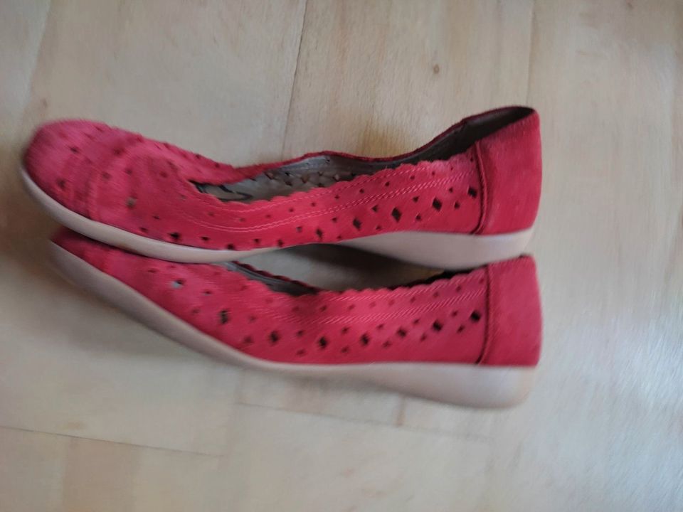 Caprice Ballerinas Slipper, Halbschuhe Wildleder, Rot, Gr. 38,5 in Tübingen