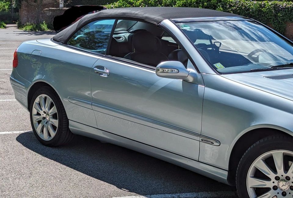 Mercedes-Benz CLK 200 KOMPRESSOR CABRIO XENO LEDER NAVI in Pfaffenhofen a.d. Ilm