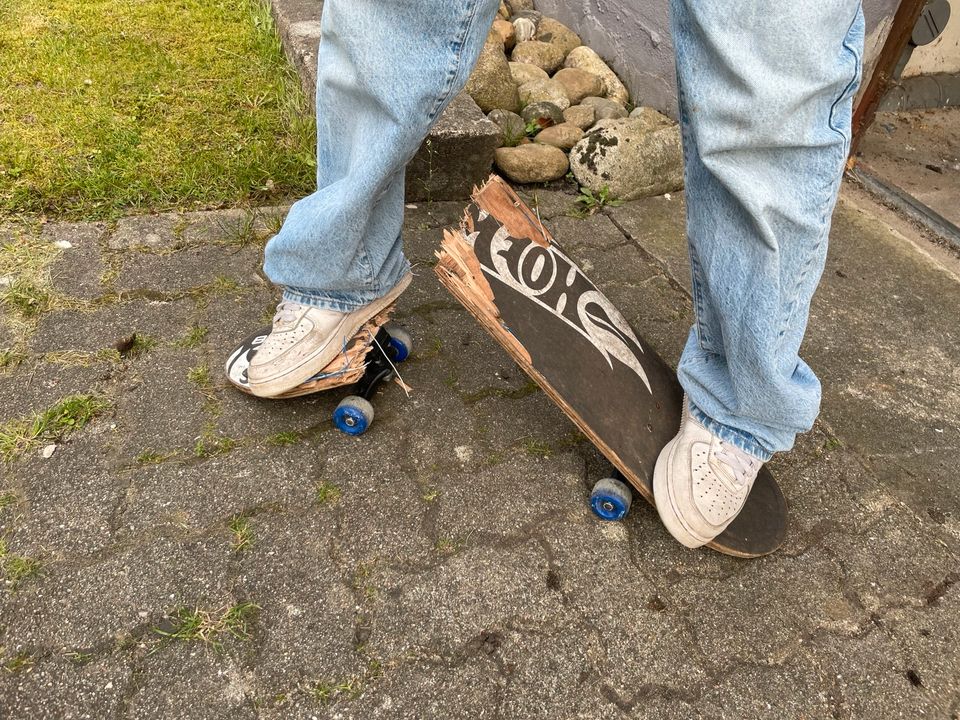 Bluetooth Skateboard in Ahrensburg
