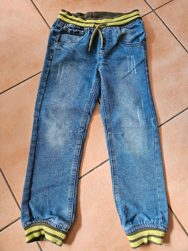 Jeans / Hosen in Größe 116 ab 3€ in Wittingen