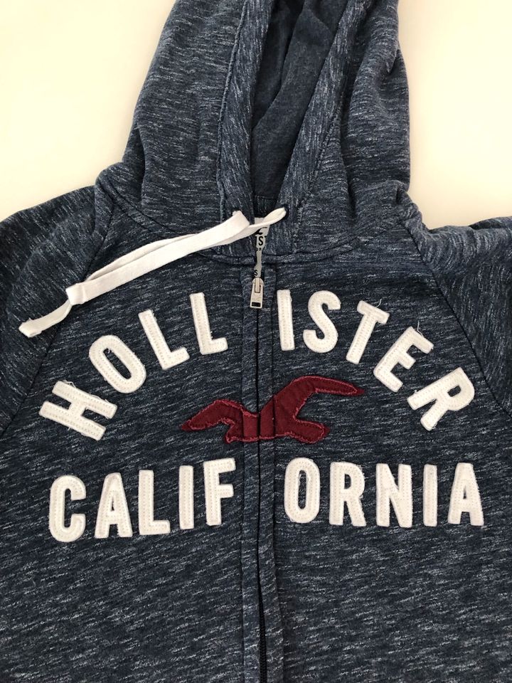 Hollister Cardigan Strickjacke Jacke bau S in Berlin