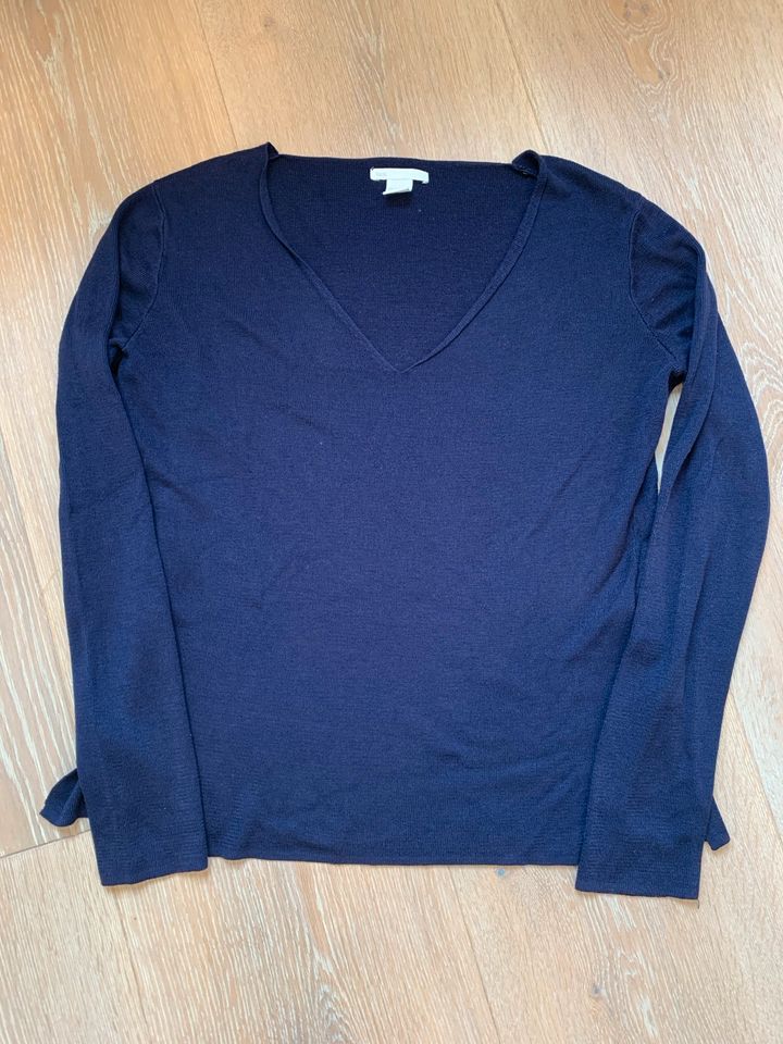 H&M Pulli dunkelblau Größe S in Hilpoltstein