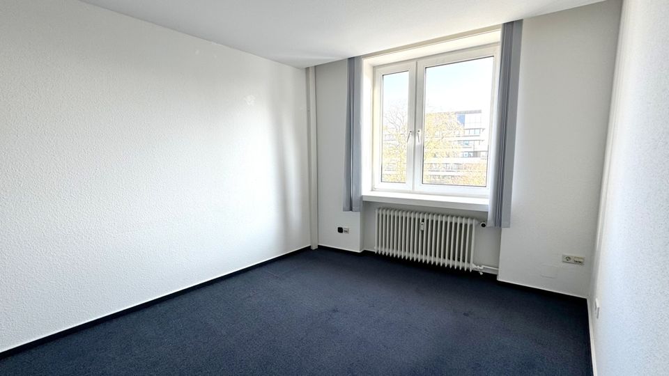 Attraktive 3 ZKB Gewerbewohnung mit Balkon in begehrter 1A-City-Lage in der Oldenburger Innenstadt in Oldenburg