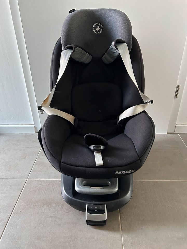 Auto Kindersitz Maxi Cosi Pearl Pro i-Size inkl. FamilyFix Basis in Querfurt