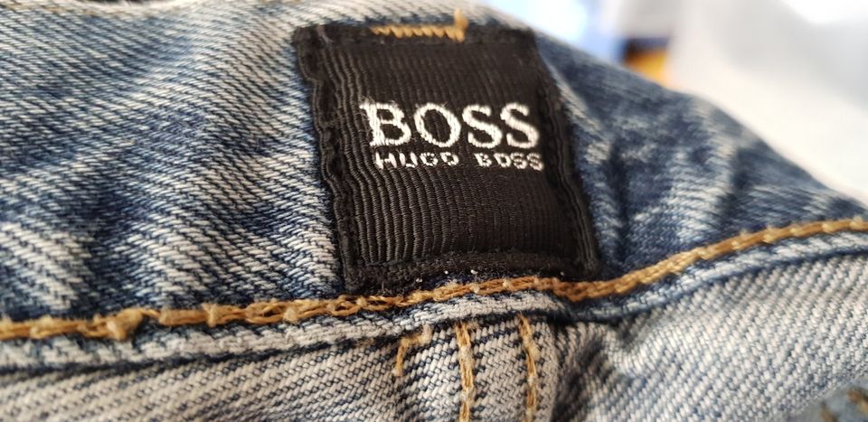 Jeans Hugo Boss gr. 34/32 gebraucht in Flensburg