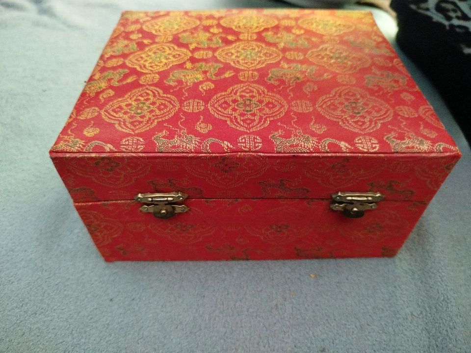 Chinesisches Tee Set mit Original Box in Lörrach