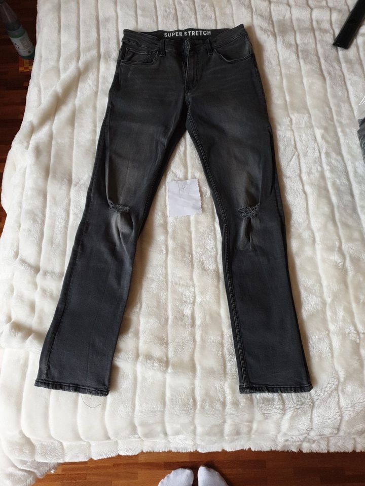 Jeans H & M super Stretch grau Gr. 170 USA 14 Years in Schopfheim