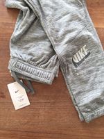 Nike Jogginghose Kinder Standard Fit Gr. 158-170 grau Baden-Württemberg - Bitz Vorschau