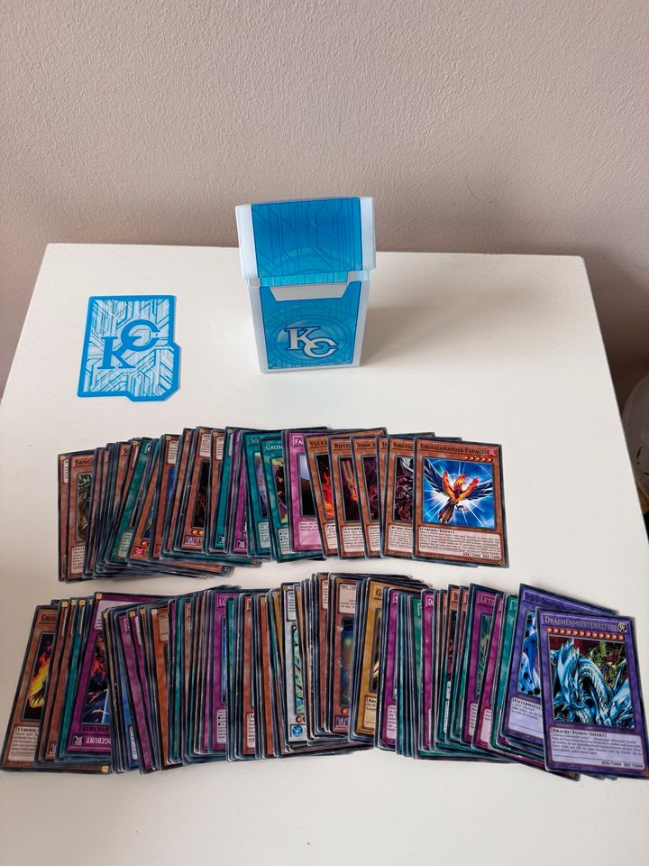 Yu-Gi-Oh 140 Karten inklusive Sammlerbox in Wachtberg