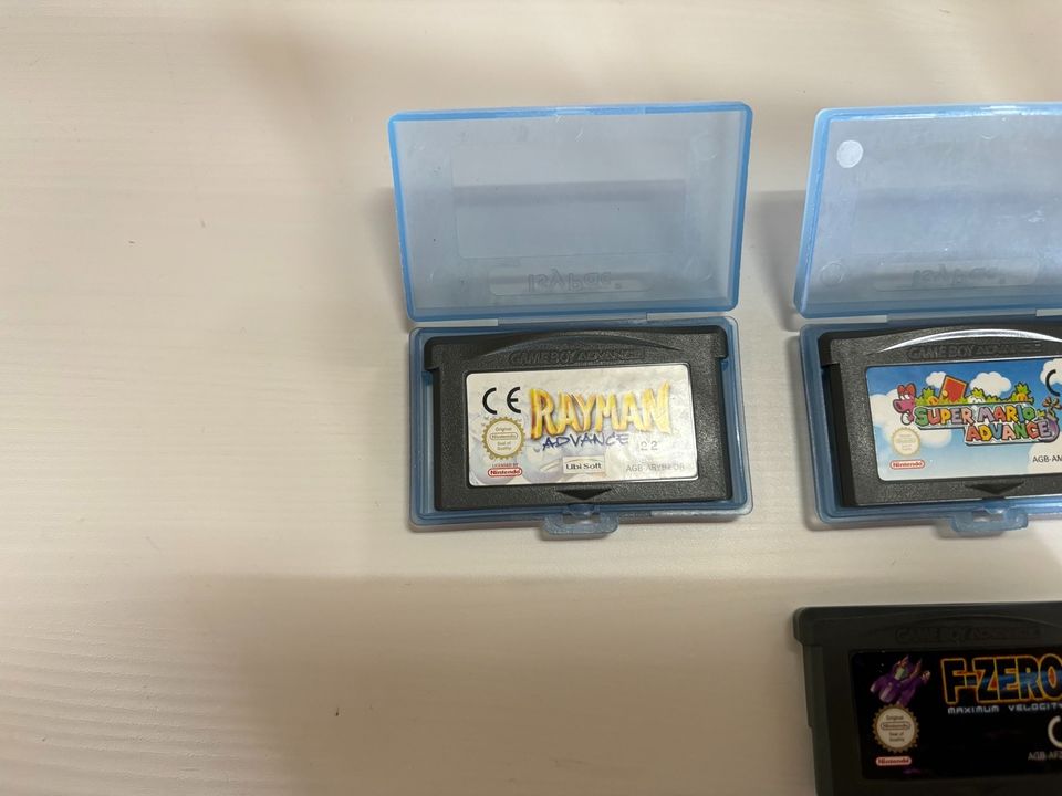 Gameboy Advance Transparent im guten Zustand plus Spiele in Euskirchen