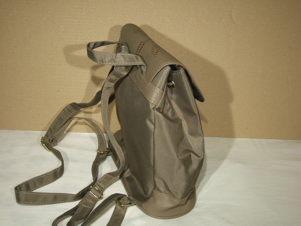 Rucksack für Damen  Höhe: 27 cm Breite: 26 cm in Kressbronn am Bodensee