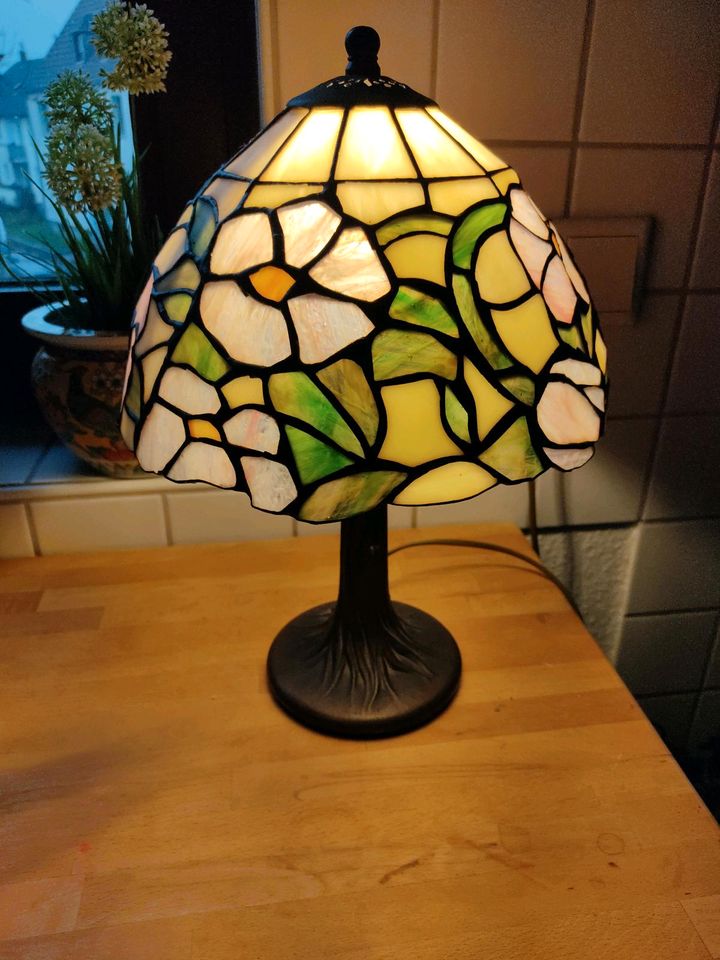 Tiffany Lampe Tischlampe in Mettmann
