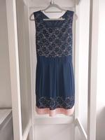 festliches Kleid der Firma Apricot, Spitzendetails  Größe L / 40 Bayern - Neustadt b.Coburg Vorschau
