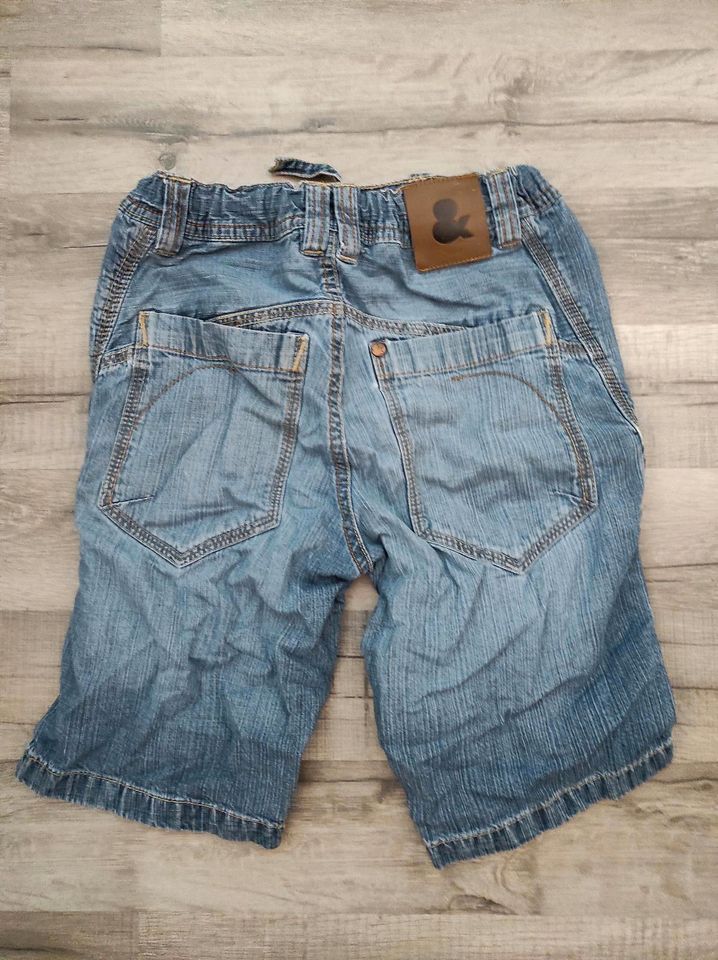 3 Jeans Shorts Größe 122-134 in Klostermansfeld