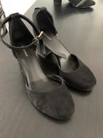 Tolle Schuhe mit Riemen Bayern - Dietenhofen Vorschau