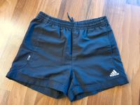 Kurze schwarze Sporthose "adidas", Gr.128 Nordrhein-Westfalen - Kirchlengern Vorschau