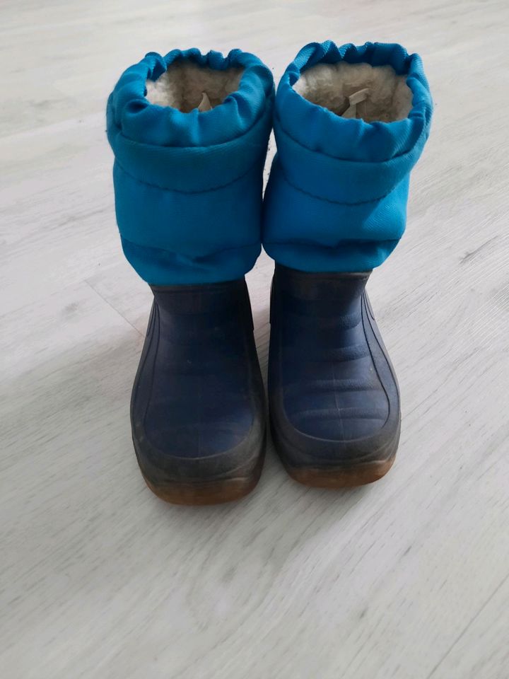 Winterstiefel gr. 25/26 in blau gefüttert mit Fell Blinklicht in Weißenfels