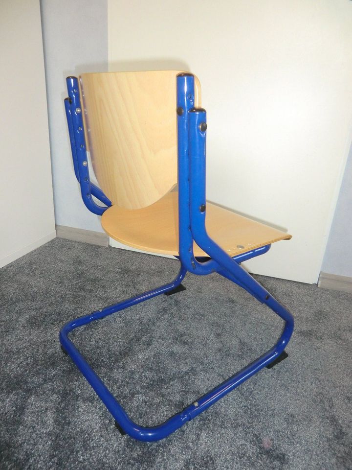 Kettler Schreibtisch+Kettler Stuhl höhenverstellbar in Troisdorf