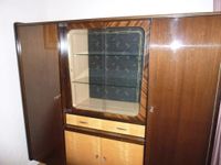 Omas "glänzender" Wohnzimmerschrank (um 1955) Hessen - Biebergemünd Vorschau