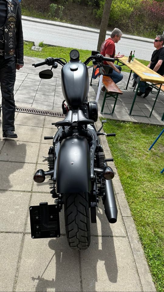 Harley Davidson Iron Sportster 883 in Scheyern