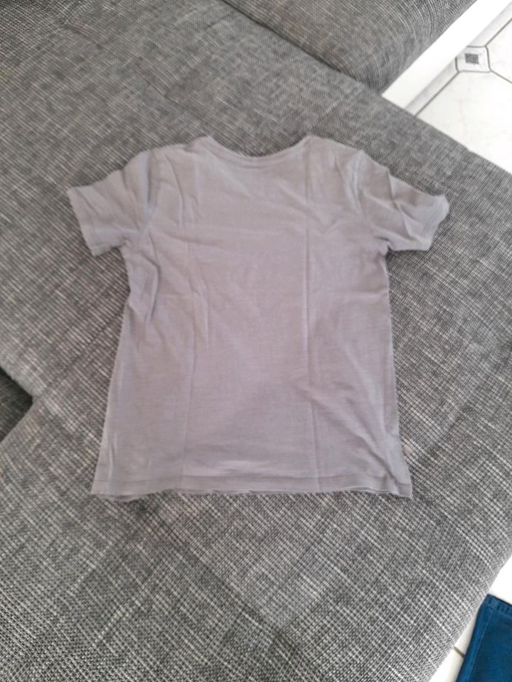 T-shirt grau H&M Größe 146/152 in Bösingen