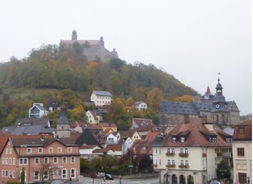 3-Zimmer Wohnung, WG geeignet, volll möbliert, 85m² in Kulmbach