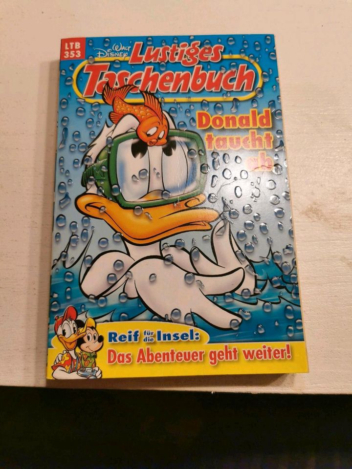 Lustiges Taschenbuch in Hamburg