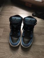 Original Babyblaue Jordans – EU Größe 40 Berlin - Wilmersdorf Vorschau