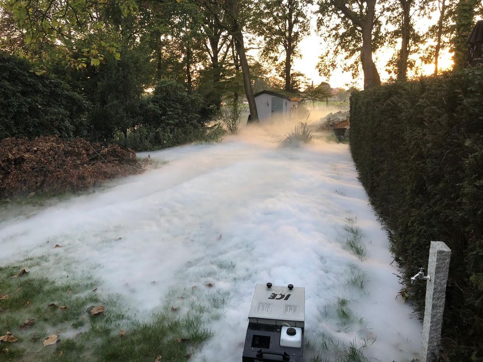 Boden Nebelmaschine mit 1500 Watt Mieten (Hochzeit) in Bielefeld