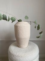 H&M HOME Vase aus Pappmaché hell beige Creme 28cm Nordrhein-Westfalen - Bad Oeynhausen Vorschau