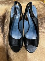 Caprice Damenschuhe Neu Größe 38 Sandalen Pumps Saarland - Homburg Vorschau
