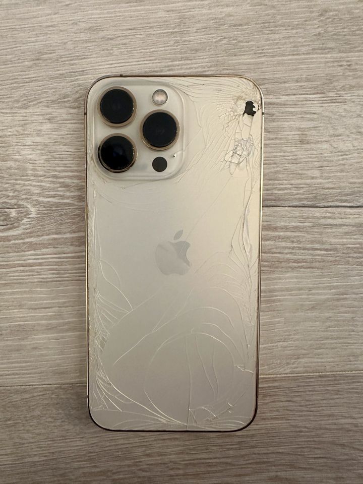 iPhone 13 Pro 64gb Gold in Berlin