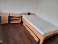 Bett mit Nachttisch und Bodenregal Bayern - Nüdlingen Vorschau