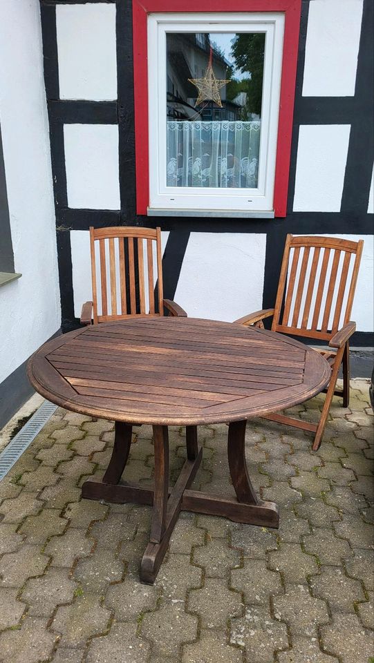 Stabiler Teakholztisch inkl. Stühlen Gartentisch rund 120 cm rund in Melle