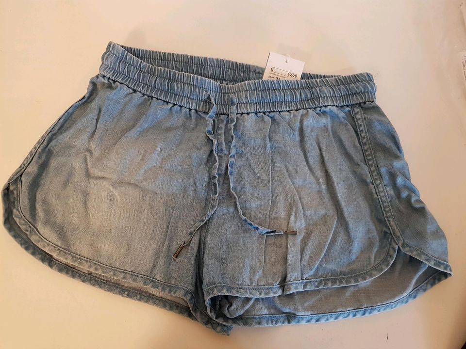 Neu - Shorts kurze Hose blau H&M Gr. XS/34 in Schorndorf