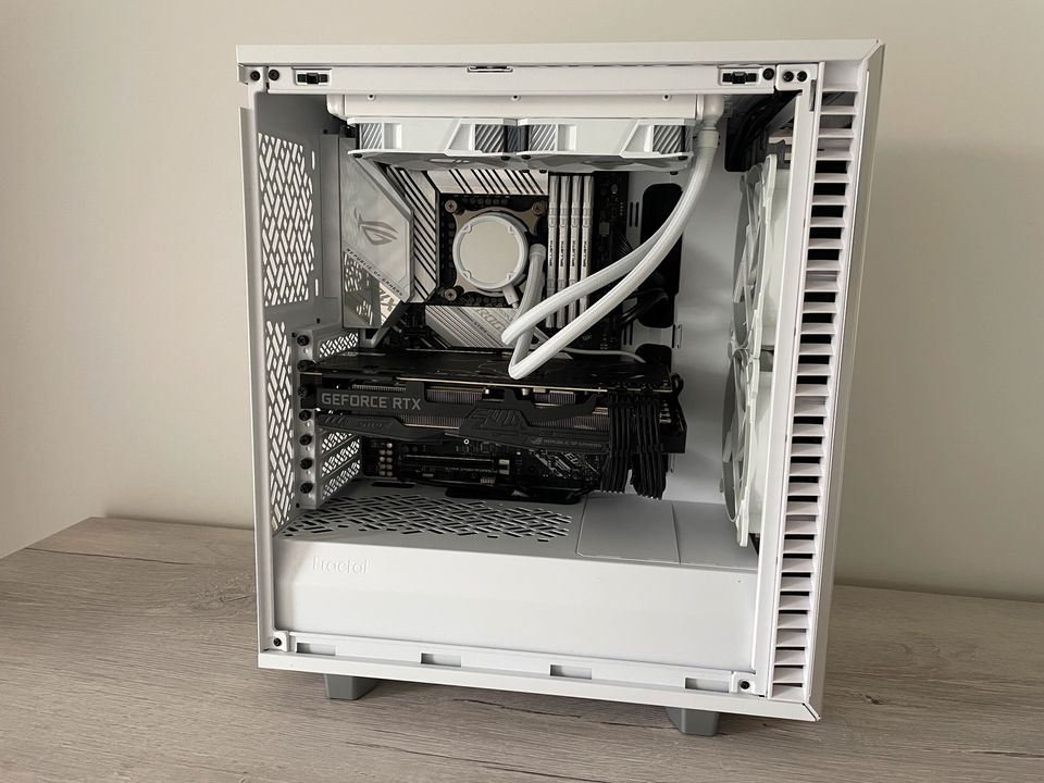 Gaming PC White RGB ASUS GeForce RTX 2070 SUPER Intel i5 10600KF in Norderstedt