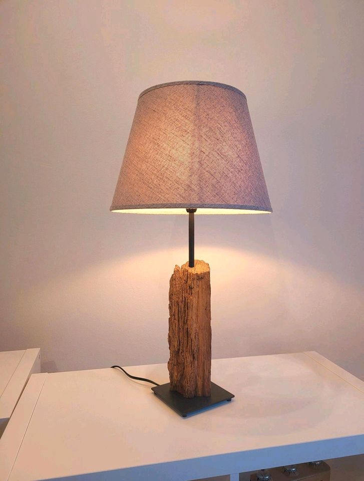 Lampe Tischlampe Stehlampe Landhaus Eiche Holz Upcycling in Pappenheim