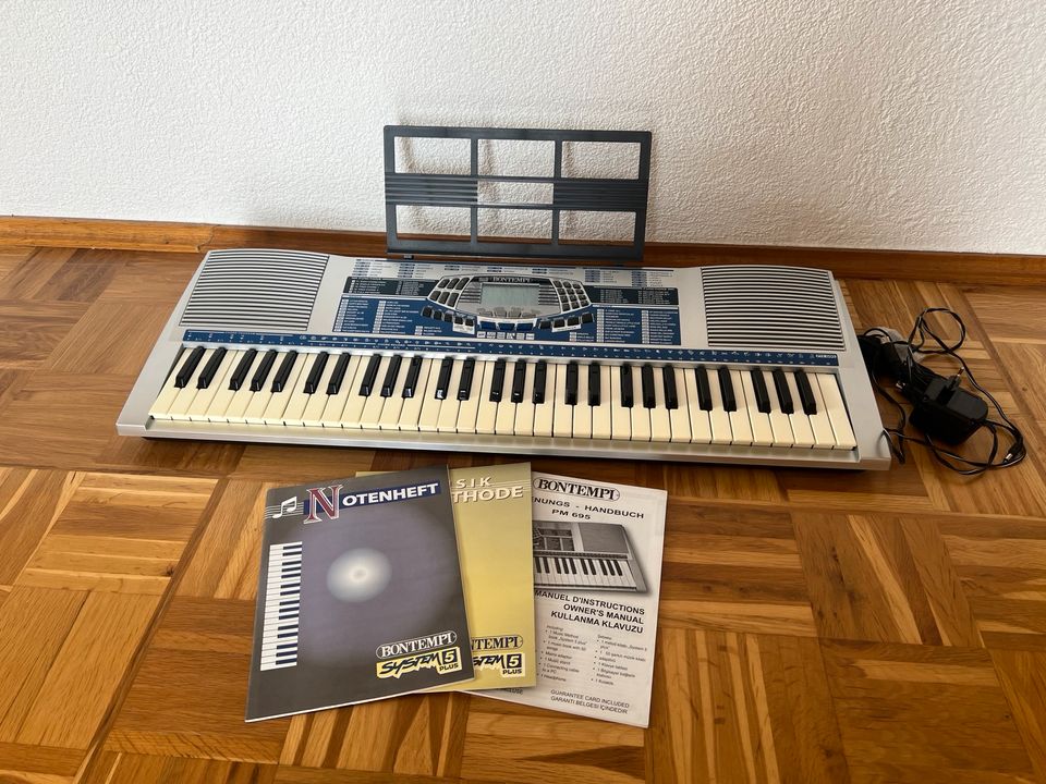 Keyboard Bontempi PM695 in Dresden