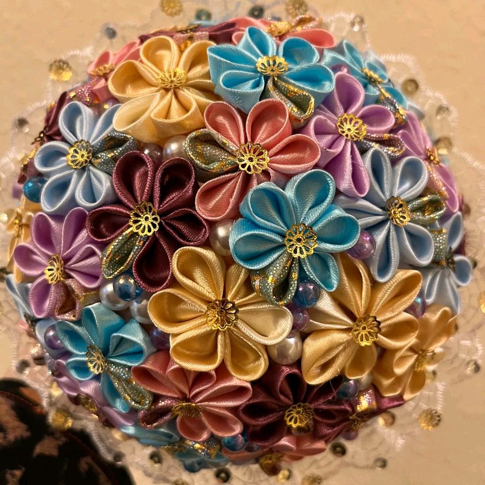 Kanzashi Bouquet/ Handgefertigter Stoffblumenstrauß "Phantasia" in Oberhausen