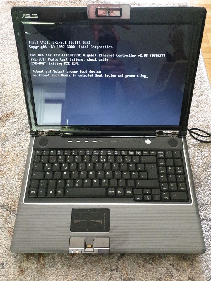 Laptop Asus älter in Veitshöchheim