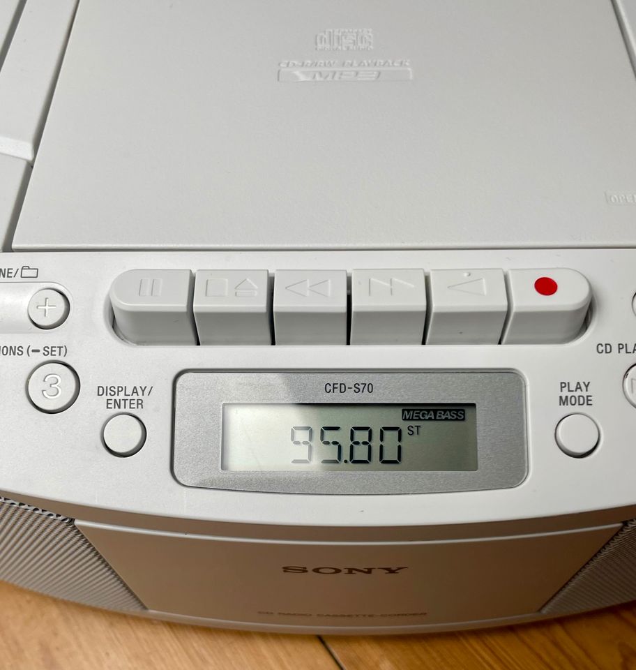 Sony CFD-S70W CD-Radio-Kassettenrecorder neuwertig in Berlin