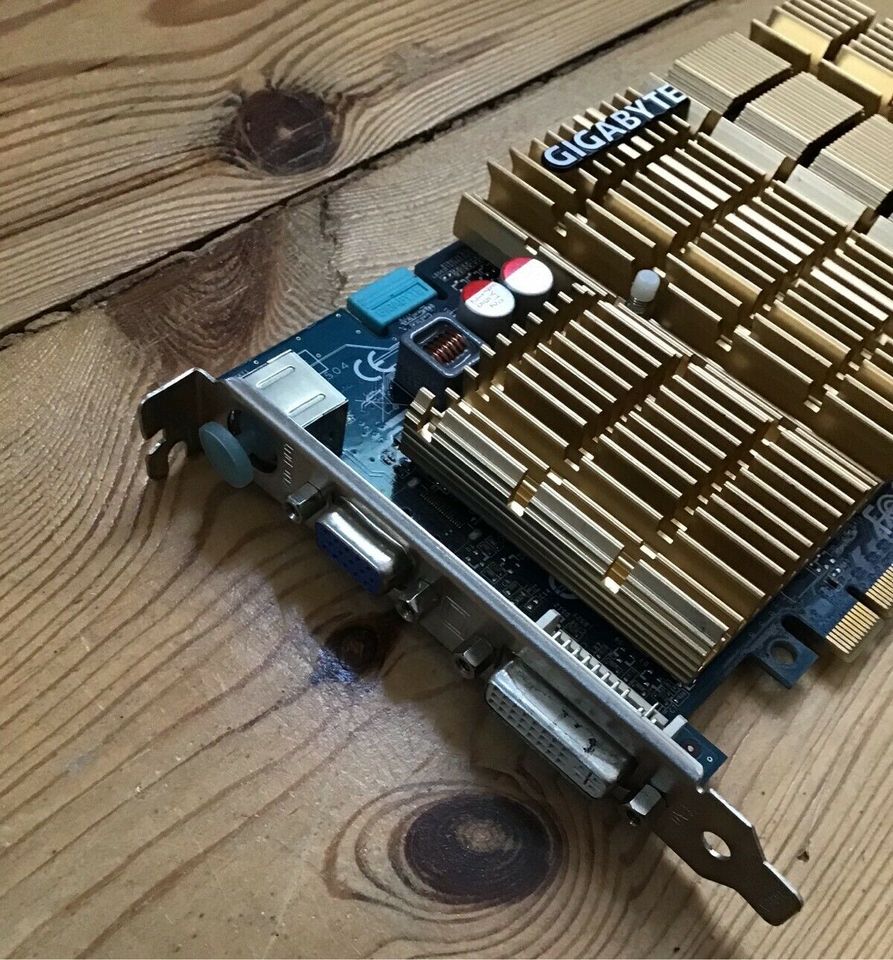 Grafikkarte PCIe Nvidia GeForce GT in Mittenwalde