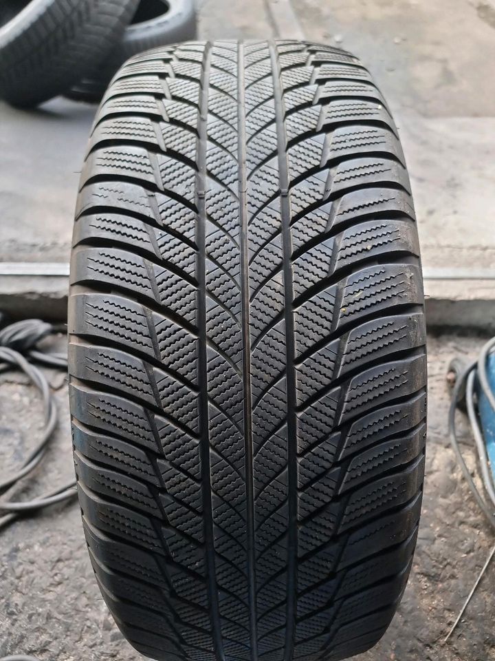 2x Stk Winterreifen M+S 245/50R19 105V  Bridgestone 6mm in Detmold